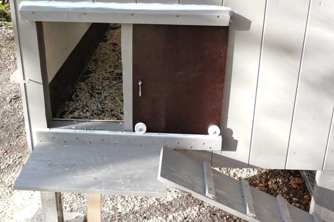 horizontale-huehnerklappe